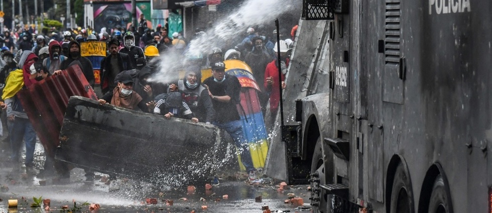 Colombie: des milliers de manifestants a nouveau dans les rues