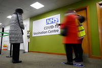 Le nombre de patients hospitalises au Royaume-Uni  vient de repasser au-dessus de 1 000.
