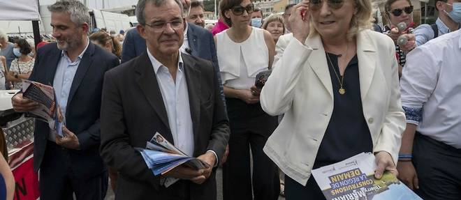 Regionales: sur le marche de Six-Fours, Marine Le Pen vole la vedette a Thierry Mariani