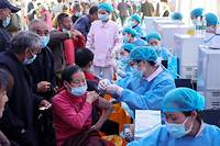 Virus: un milliard de vaccins inject&eacute;s en Chine, 500.000 morts au Br&eacute;sil