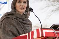 L'actrice am&eacute;ricaine Angelina Jolie soutient des r&eacute;fugi&eacute;s maliens au Burkina
