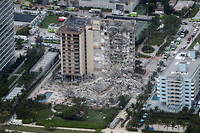 Immeuble effondr&eacute; en Floride : un faible espoir et des questions