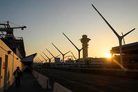 L'avion a été reconduit à sa porte de départ, à l'aéroport de Los Angeles (illustration).
