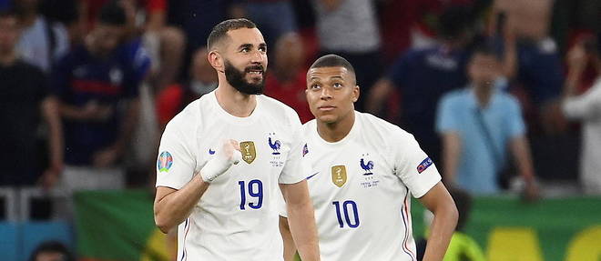 Karim Benzema et Kylian Mbappe lors du match de l'equipe de France contre le Portugal en phase de groupes de l'Euro, le 23 juin 2021 a Budapest.

