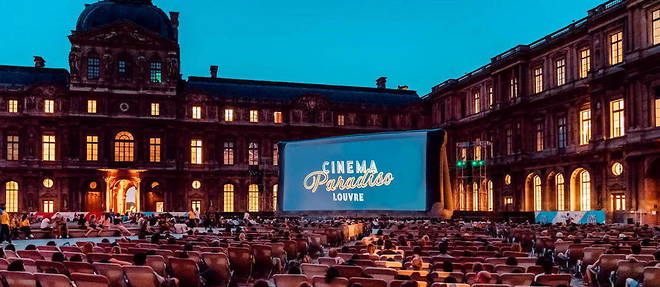 Initie par le groupe MK2 en 2013, le festival Cinema Paradiso fait son grand retour du 1er au 4 juillet 2021 dans la cour carree du Louvre. A l'affiche: grands classiques, films populaires et productions de plateformes de streaming.  
