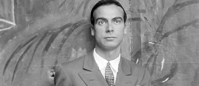  Le couturier espagnol Cristobal Balenciaga (1895-1972), ici dans les années 1920, arrêta la couture en 1968.   ©Boris Lipnitzki