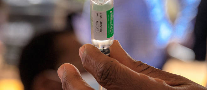Les pays africains manquent de vaccins mais certains d'entre eux n'arrivent pas a administrer le peu de doses recues.
