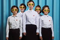 Juin 2018 : cinq lycéennes (Kim Yun Gyong, Han Sol Gyong, Kim Won Gyong, Kang Sun Hwa et Kong Su Hyan) au cinéma SCI Tech Complex. Elles portent des lunettes spéciales car le film est en 3D.
