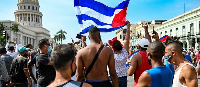 Cuba: l'internet mobile, grand allie des manifestations de colere