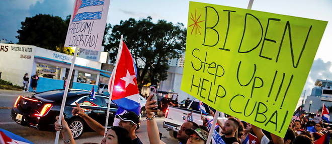 La communaute cubaine a Miami demande a Joe Biden de se << reveiller >> face a la repression sur l'ile.
