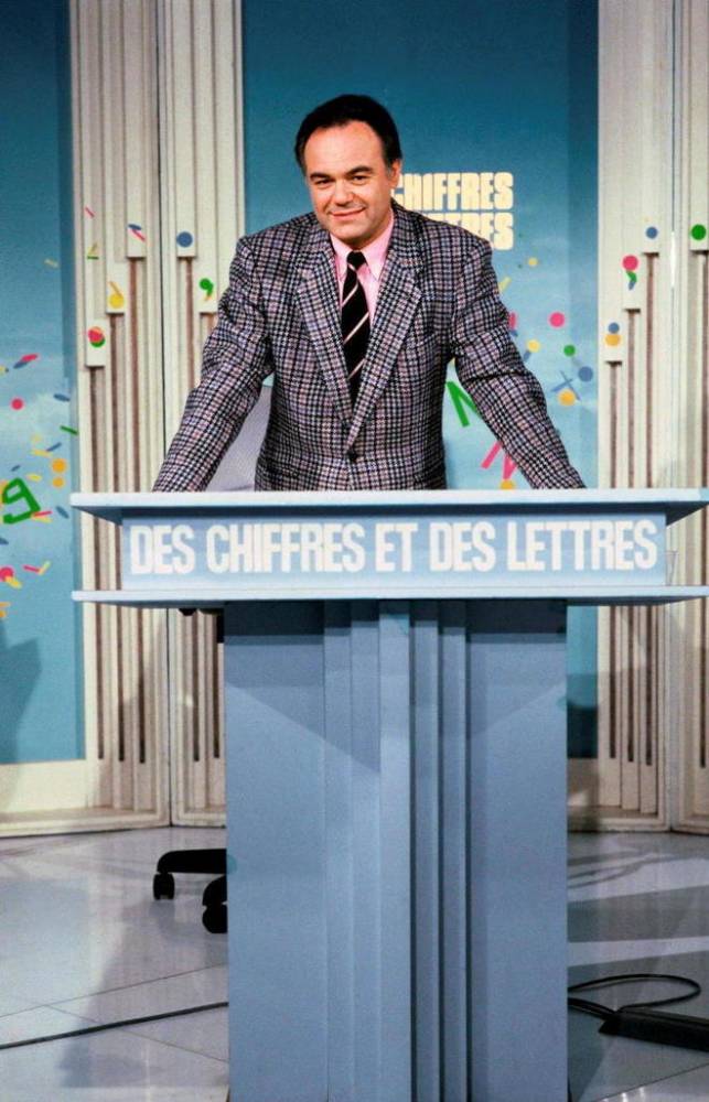 Laurent Cabrol sur le plateau de l'émission « Des chiffres et des lettres », diffusée sur Antenne 2 en 1989.
 ©  BENAROCH/SIPA / SIPA / BENAROCH/SIPA