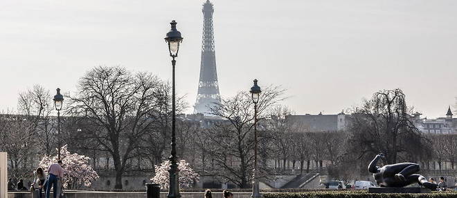 Selon le barometre LPI/SeLoger du 16 juillet, le metre carre a Paris est en moyenne a plus de 11 194 euros.
