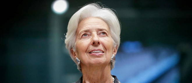 La pandemie << continue de jeter une ombre >> car << le variant Delta constitue une source croissante d'incertitude >> menacant de freiner la reprise notamment << dans le tourisme et l'hotellerie >>, a declare Christine Lagarde.
