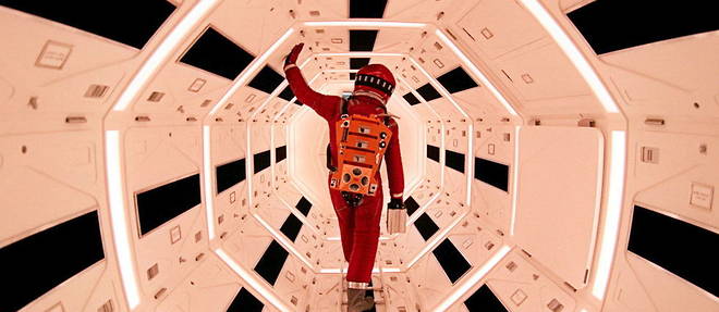 << 2001, l'odyssee de l'espace >> de Stanley Kubrick, un monument du cinema d'anticipation.
