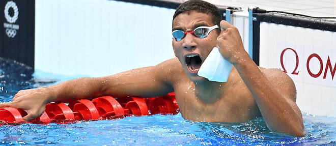 Le Tunisien Ahmed Ayoub Hafnaoui a remporte le 400 m nage libre en 3 min 43 sec 36. 
