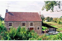 La maison de la famille Godard, à Tilly-sur-Seulles (Calvados), où ont été découvertes des traces de sang appartenant à Marie-France.
