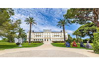    L'hotel du Cap-Eden-Roc, un palace charge d'histoire tres prise par les stars de Hollywood.
