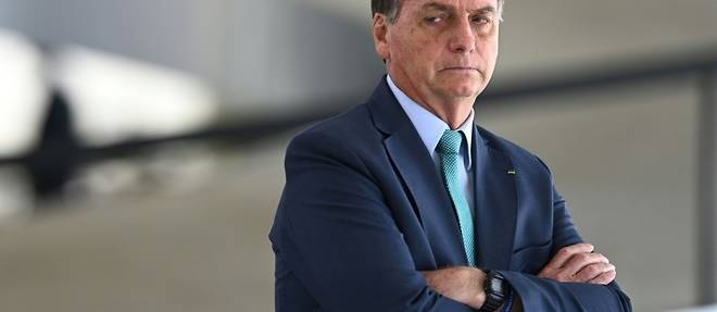 Bresil: enquete contre Bolsonaro pour diffusion de fausses informations