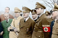 Hermann Goring, Adolf Hitler et Albert Speer en avril 1942.

