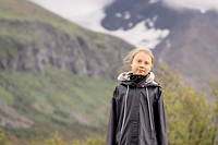 Greta Thunberg, en une du &laquo;&nbsp;Vogue&nbsp;&raquo; scandinave, &eacute;trille la &laquo; fast fashion &raquo;