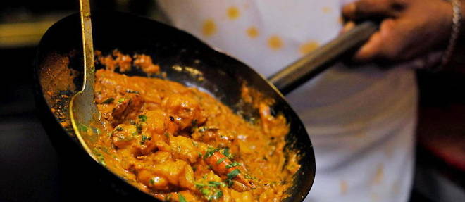 Aujourd'hui, la Curry House, restaurant tenu la plupart du temps par des Britanniques originaires du Bangladesh, fait partie du paysage urbain.
