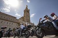 Les motos sont sympathiques, comme ici lors de leur bénédiction à Notre-Dame-de-la-Garde, à Marseille. Mais parfois moins lorsque leurs pilotes désinvoltes déversent leur pollution sonore.

