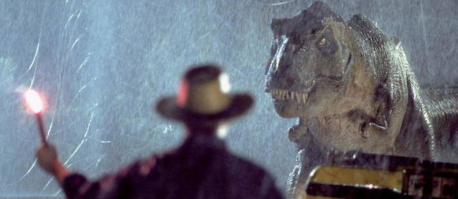 Le paleontologue Alan Grant (Sam Neill) en mauvaise posture face a un T-Rex affame. Le clou de << Jurassic Park >>...
