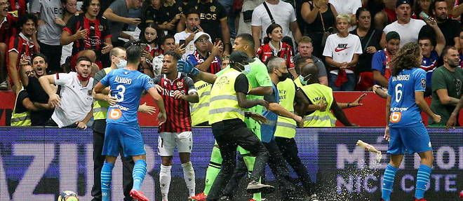 Des incidents ont eclate pendant le match Nice-Marseille.
