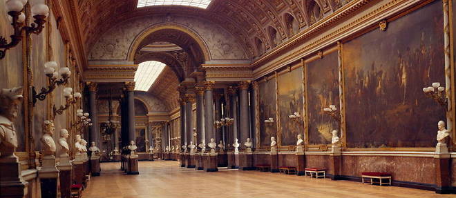 Vue de la galerie des Batailles au chateau de Versailles.
