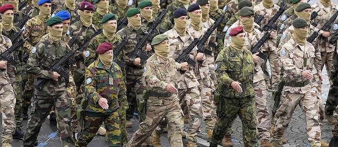 Des soldats de la force europeenne Takuba lors du defile militaire du 14 juillet 2021 a Paris. 
