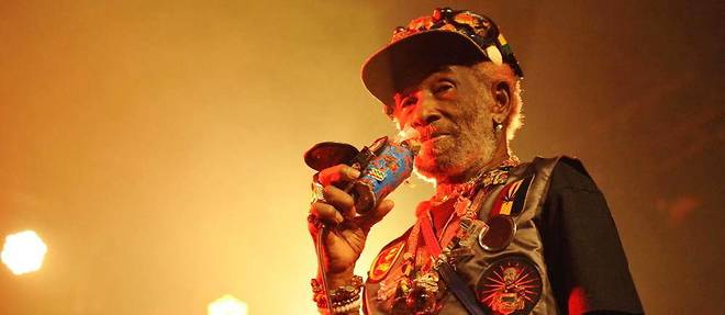 Lee Scratch Perry, surnommé le « sorcier du reggae », est mort ce dimanche à l'hôpital Noel Holmes à l'âge de 85 ans.
