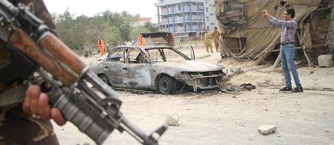 Un vehicule rempli d'explosifs a ete detruit par une frappe americaine, dimanche, a Kaboul.
