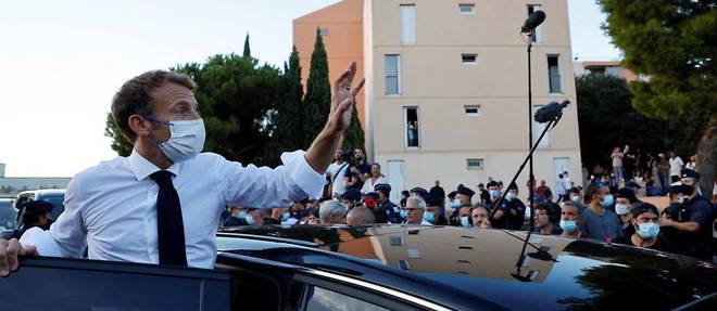 Emmanuel Macron lors de son premier jour de visite a Marseille.
