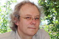 Bernard Joubert est journaliste, specialiste de la censure et de la bande dessinee.
