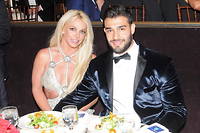 Britney Spears a annoncé ses fiançailles avec son compagnon Sam Asghari dimanche sur Instagram.
