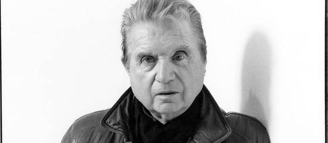 500 contrefacons du celebre artiste ont ete saisies par les forces de l'ordre transalpines, a Bologne, dans le nord-est de l'Italie, ainsi que de l'argent liquide et des biens dont la valeur est estimee a pres de 3 millions d'euros.
500 contrefacons du celebre artiste ont ete saisies par les forces de l'ordre transalpines, a Bologne, dans le nord-est de l'Italie, ainsi que de l'argent liquide et des biens dont la valeur est estimee a pres de 3 millions d'euros.