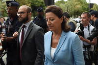L'ex-ministre de la Santé Agnès Buzyn lors de son arrivée à la CJR le 10 septembre.

