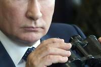 Cas contact Covid, Poutine s'isole et compte sur Spoutnik V