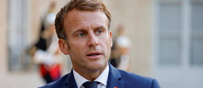 Emmanuel Macron doit encore presenter en personne son << revenu d'engagement pour les jeunes >> et son plan d'investissement pour construire la France de 2030. Un programme aux allures de campagne electorale. 

