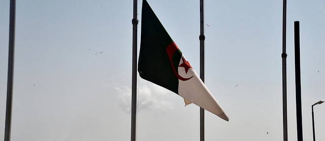 L'ex-president algerien sera inhume dimanche, a Alger, au cote des heros de l'independance.
