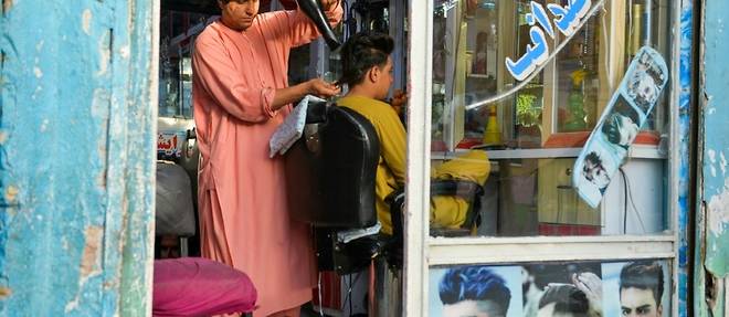 Afghanistan: coiffeur, profession en peril sous les talibans