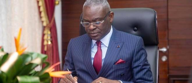 Anatole Collinet Makosso a ete nomme Premier ministre en mai 2021, apres la reelection du president Denis Sassou-Nguesso, au pouvoir depuis 37 ans.
