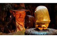 Harrison Ford, alias l'archéologue-baroudeur Indiana Jones, dans  Les Aventuriers de l'arche perdue  de Steven Spielberg (1981)
