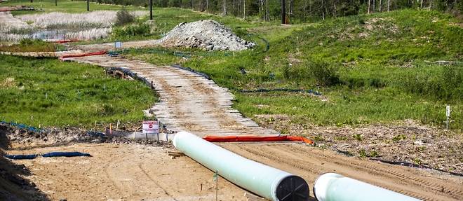 Mise en service d'un nouvel oleoduc controverse entre le Canada et les Etats-Unis
