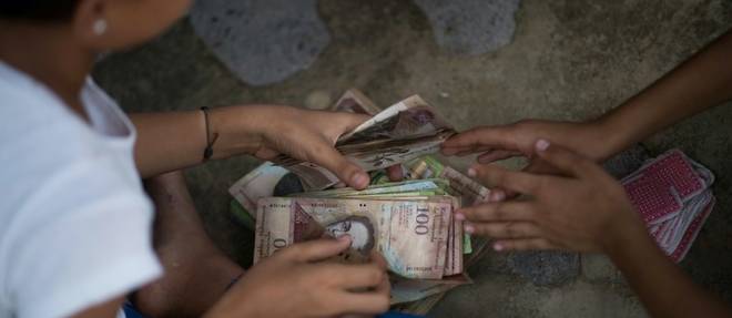 Venezuela: le bolivar, de billet de banque a jouet pour enfants