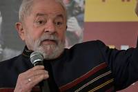 Br&eacute;sil: &agrave; un an de la pr&eacute;sidentielle, duel Lula-Bolsonaro en vue