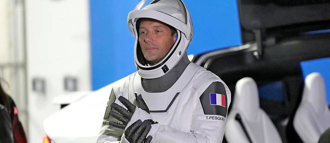 Thomas Pesquet devient le premier Francais a prendre le commandement de la Station spatiale internationale (ISS).
