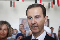 La r&eacute;habilitation (arabe) de Bachar el-Assad a commenc&eacute;