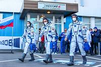 Une &eacute;quipe russe &agrave; bord de l'ISS pour signer le premier film en orbite