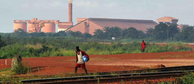  La hausse du cours de l'aluminium a ete amplifiee par le coup d'Etat en Guinee, un des premiers producteurs mondiaux de bauxite.
